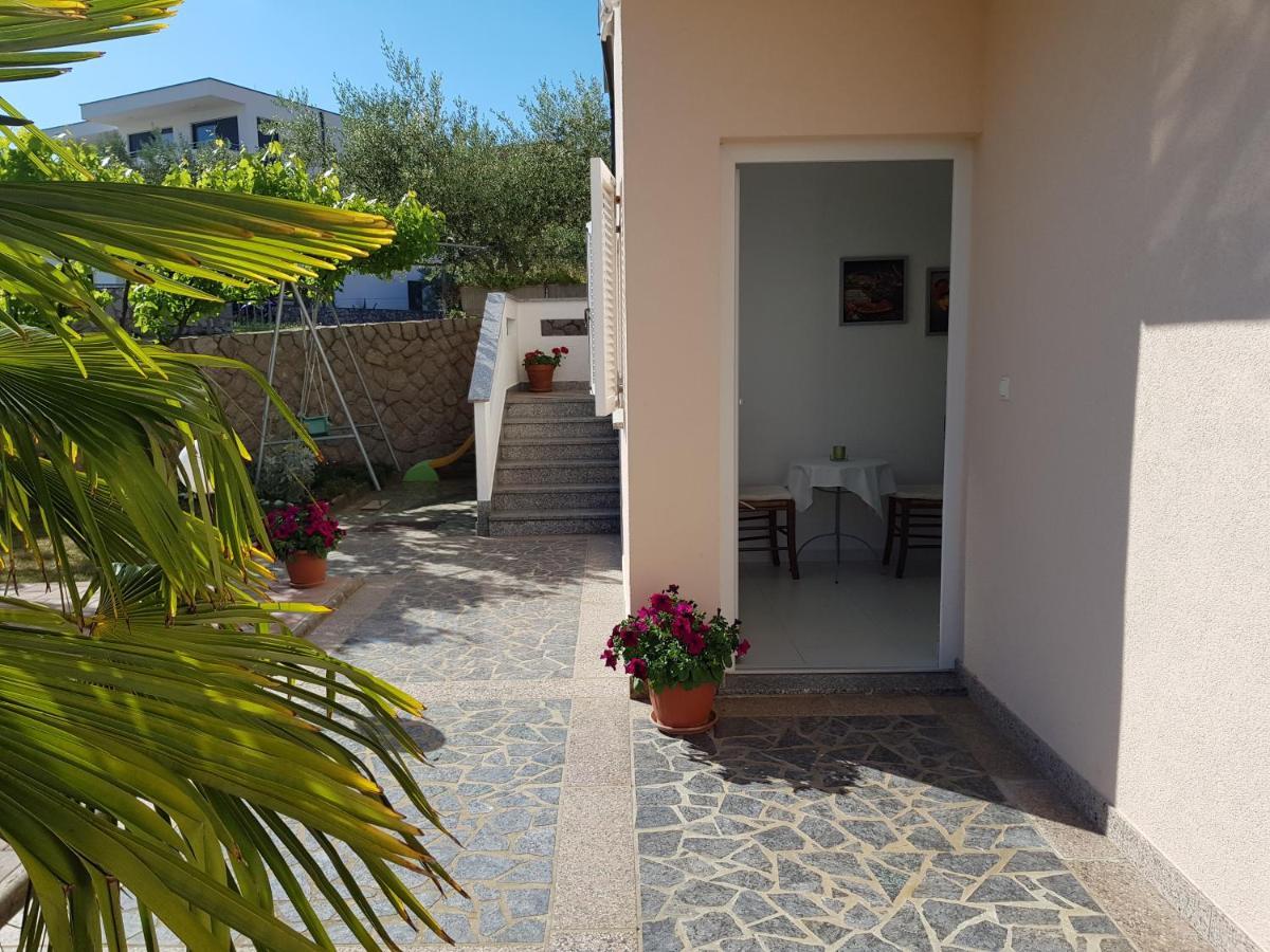Apartmani Assa Krk كرك المظهر الخارجي الصورة