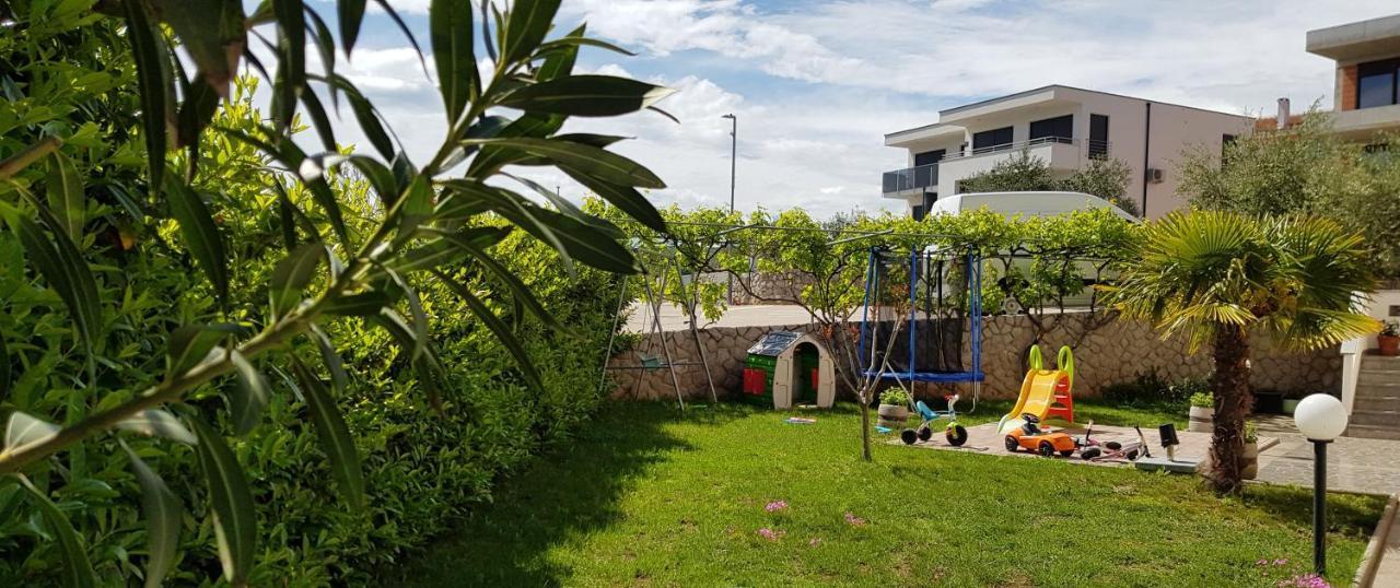 Apartmani Assa Krk كرك المظهر الخارجي الصورة