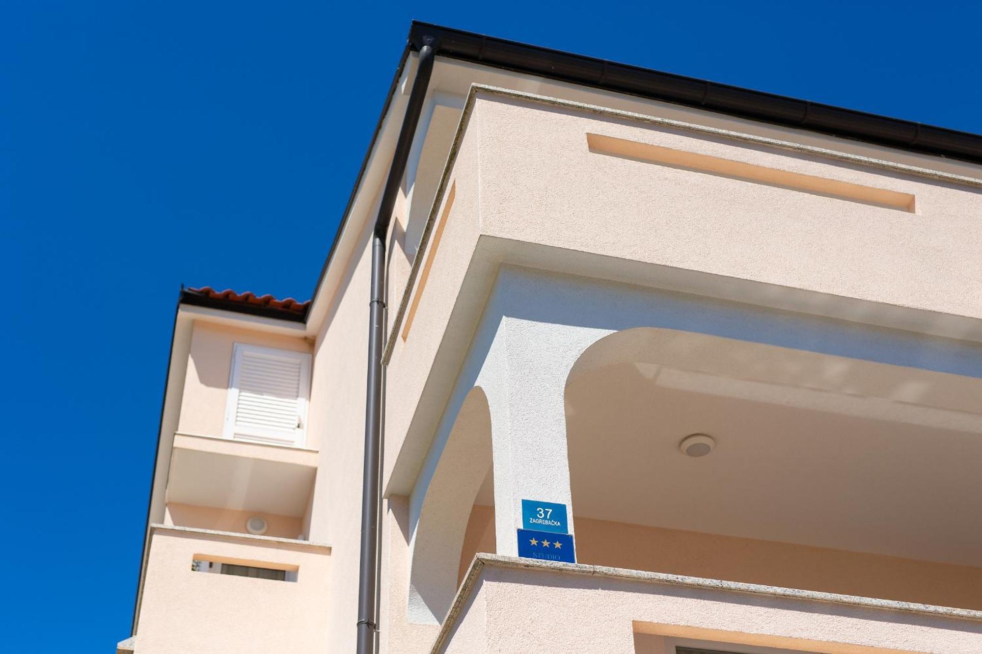Apartmani Assa Krk كرك المظهر الخارجي الصورة