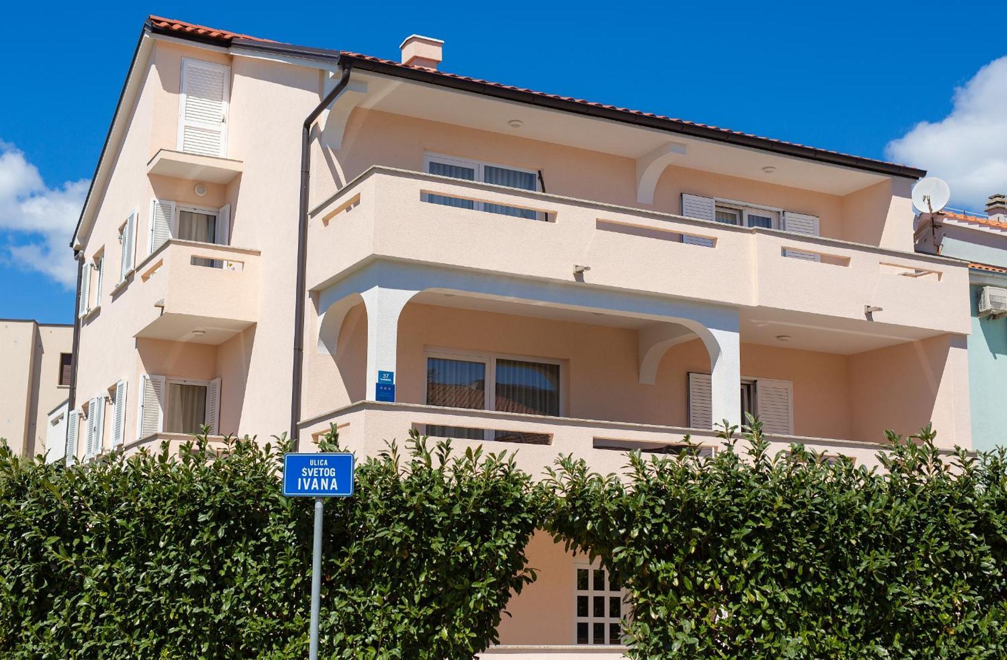 Apartmani Assa Krk كرك المظهر الخارجي الصورة